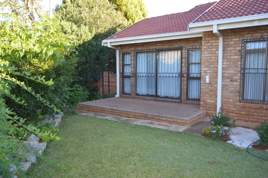 6 Bedroom Property for Sale in Doringkruin North West